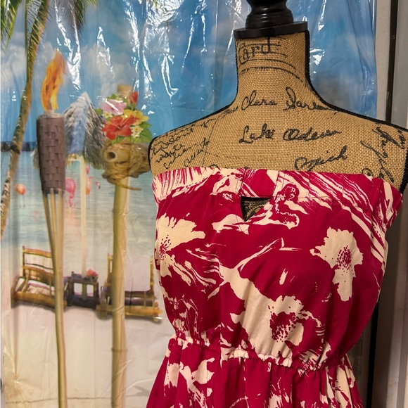 Angie Red and Cream Patterned Dress - Picture 2 of 8